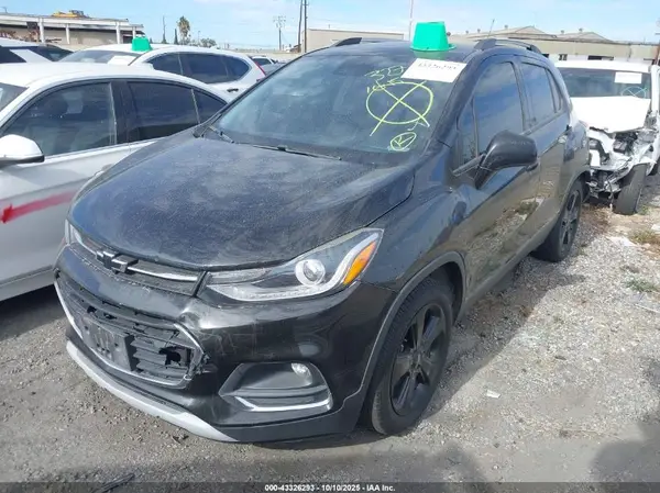 KL7CJMSBXJB674367 2018 CHEVROLET TRAX - Image 2