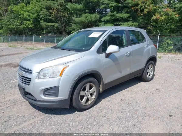 KL7CJNSB0GB514741 2016 CHEVROLET TRAX - Image 2