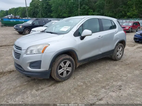 KL7CJNSB0GB588533 2016 CHEVROLET TRAX - Image 2
