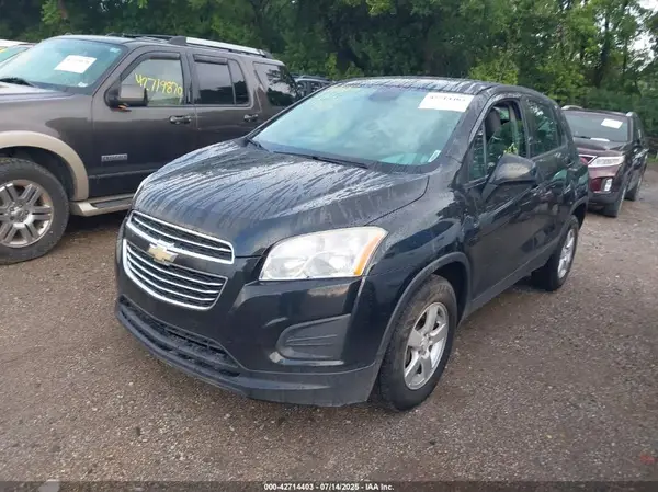 KL7CJNSB0GB607033 2016 CHEVROLET TRAX - Image 2