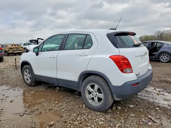 KL7CJNSB0GB652764 2016 CHEVROLET TRAX - Image 2