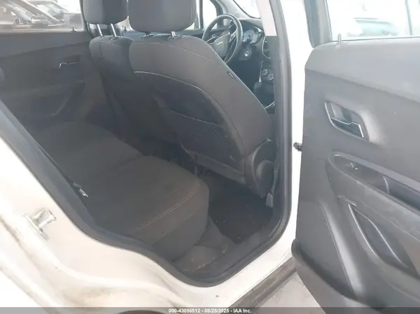 KL7CJNSB0HB131982 2017 CHEVROLET TRAX - Image 8