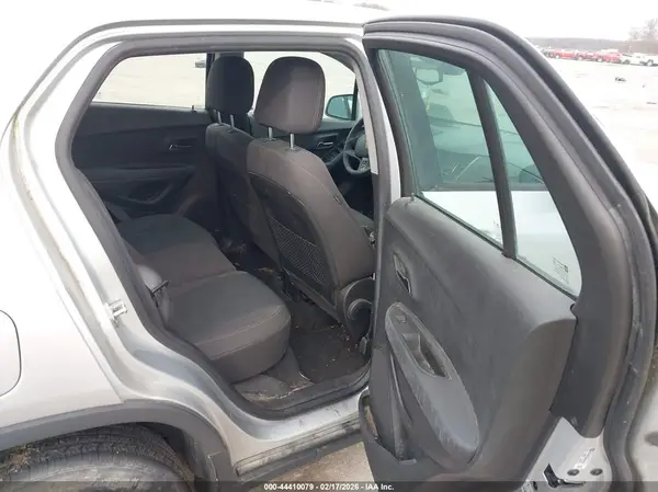 KL7CJNSB0HB142013 2017 CHEVROLET TRAX - Image 8