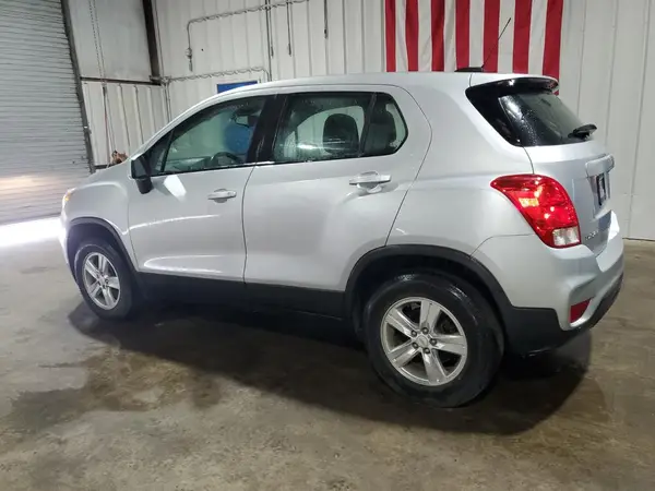 KL7CJNSB0HB183404 2017 CHEVROLET TRAX - Image 2