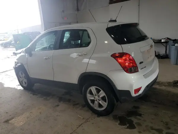 KL7CJNSB0HB247845 2017 CHEVROLET TRAX - Image 2