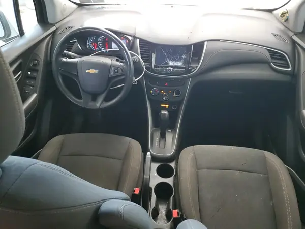 KL7CJNSB0JB530672 2018 CHEVROLET TRAX - Image 8