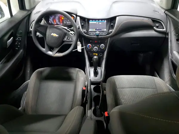 KL7CJNSB0JB548749 2018 CHEVROLET TRAX - Image 8