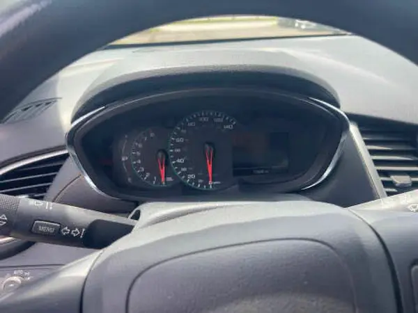 KL7CJNSB0JB583002 2018 CHEVROLET TRAX - Image 8
