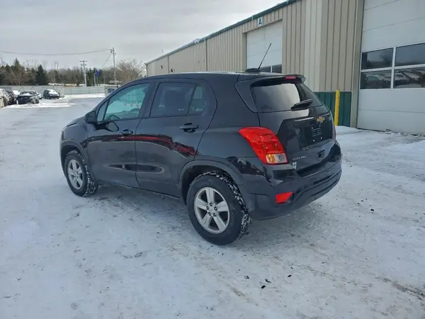 KL7CJNSB0LB036637 2020 CHEVROLET TRAX - Image 2