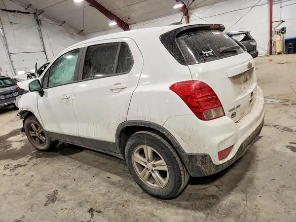 KL7CJNSB0LB084736 2020 CHEVROLET TRAX - Image 2