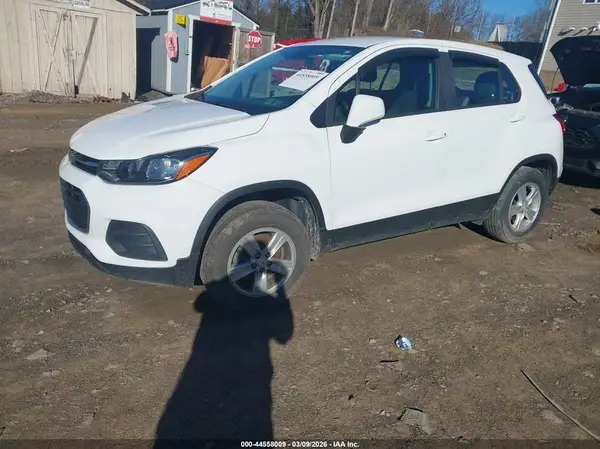 KL7CJNSB0LB089807 2020 CHEVROLET TRAX - Image 2