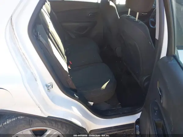 KL7CJNSB0LB089807 2020 CHEVROLET TRAX - Image 8