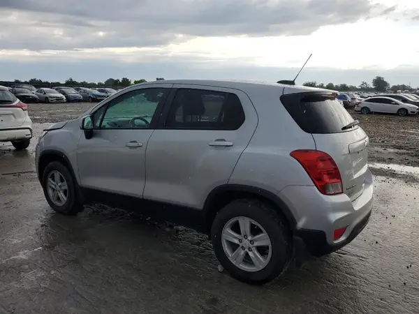 KL7CJNSB0LB311469 2020 CHEVROLET TRAX - Image 2