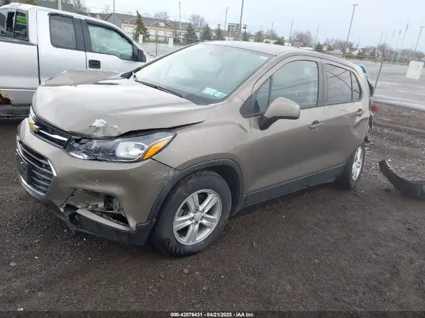 KL7CJNSB0MB324627 2021 CHEVROLET TRAX - Image 2