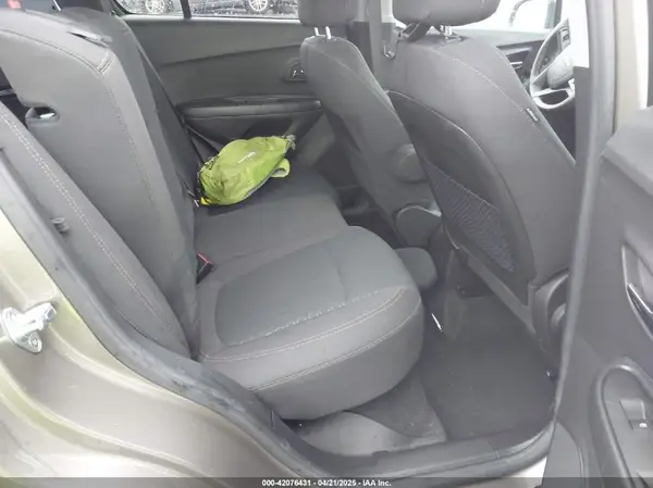 KL7CJNSB0MB324627 2021 CHEVROLET TRAX - Image 8