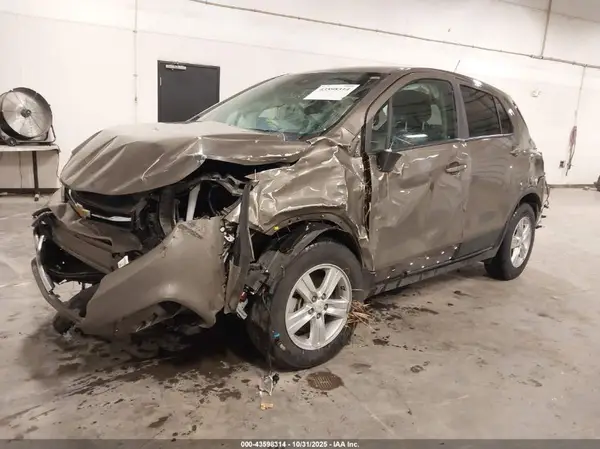 KL7CJNSB0MB336485 2021 CHEVROLET TRAX - Image 2