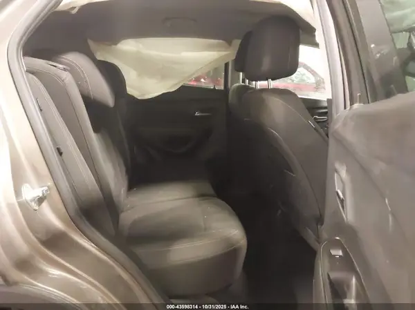 KL7CJNSB0MB336485 2021 CHEVROLET TRAX - Image 8