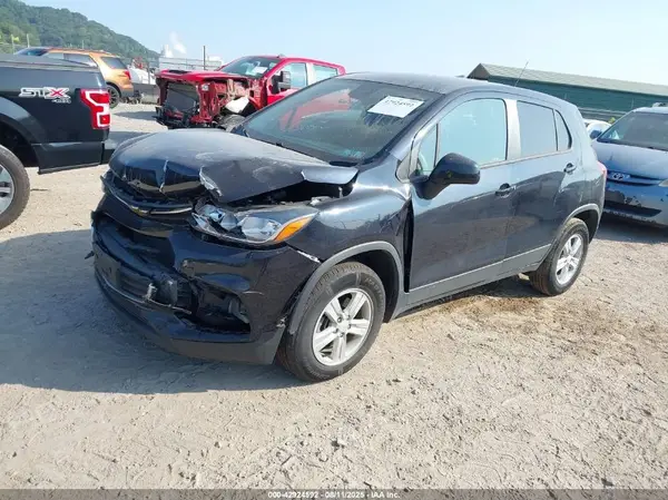 KL7CJNSB0MB342383 2021 CHEVROLET TRAX - Image 2