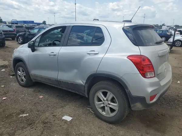 KL7CJNSB0MB347809 2021 CHEVROLET TRAX - Image 2