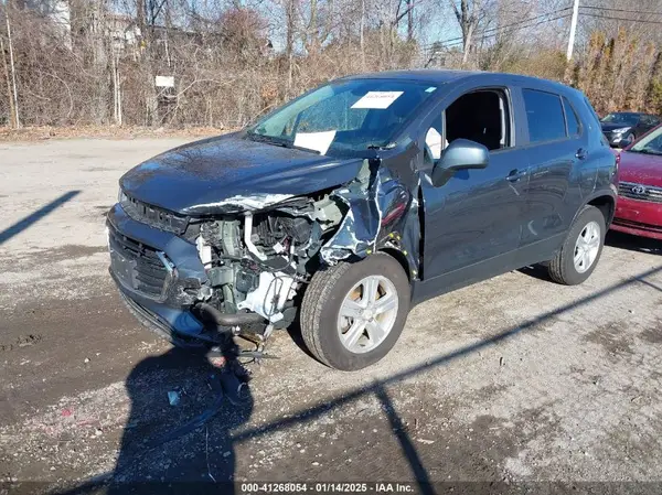 KL7CJNSB0MB360110 2021 CHEVROLET TRAX - Image 2