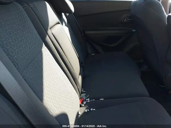 KL7CJNSB0MB360110 2021 CHEVROLET TRAX - Image 8