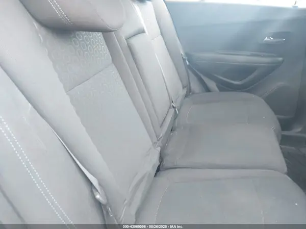 KL7CJNSB1GB557310 2016 CHEVROLET TRAX - Image 8