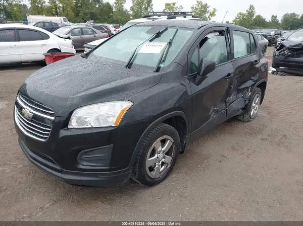KL7CJNSB1GB586967 2016 CHEVROLET TRAX - Image 2