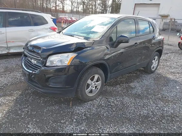 KL7CJNSB1GB595782 2016 CHEVROLET TRAX - Image 2