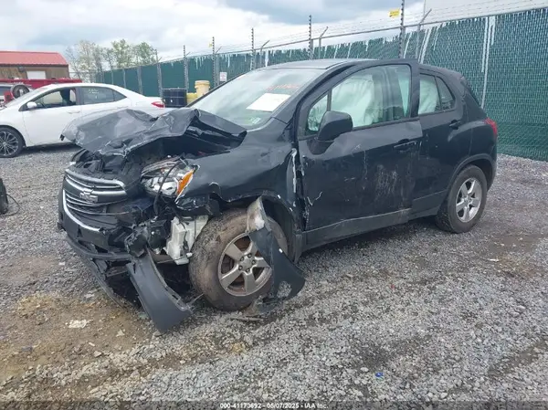 KL7CJNSB1GB612600 2016 CHEVROLET TRAX - Image 2