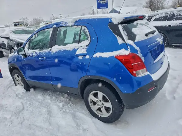 KL7CJNSB1GB756115 2016 CHEVROLET TRAX - Image 2