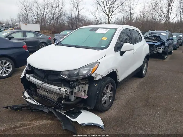 KL7CJNSB1HB058749 2017 CHEVROLET TRAX - Image 2