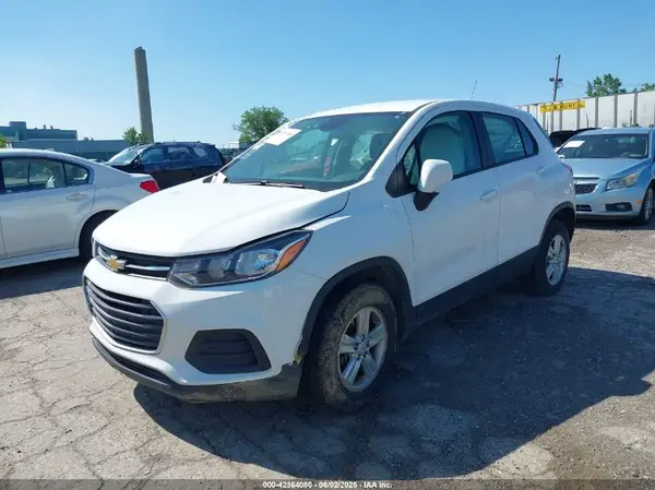 KL7CJNSB1HB131490 2017 CHEVROLET TRAX - Image 2