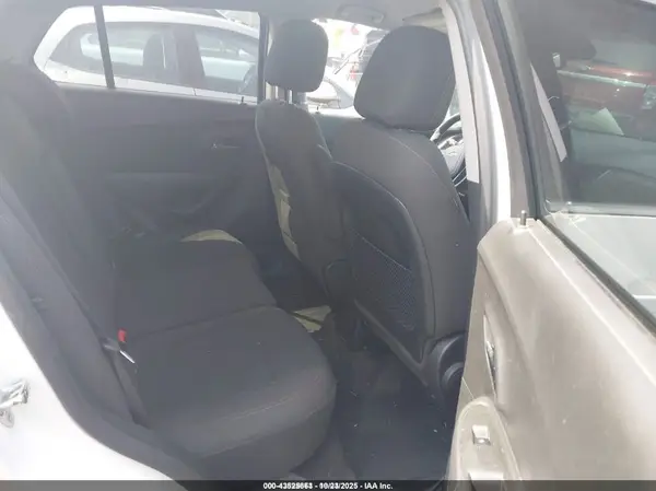 KL7CJNSB1HB236546 2017 CHEVROLET TRAX - Image 8