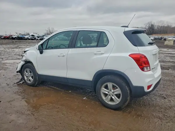 KL7CJNSB1HB257087 2017 CHEVROLET TRAX - Image 2