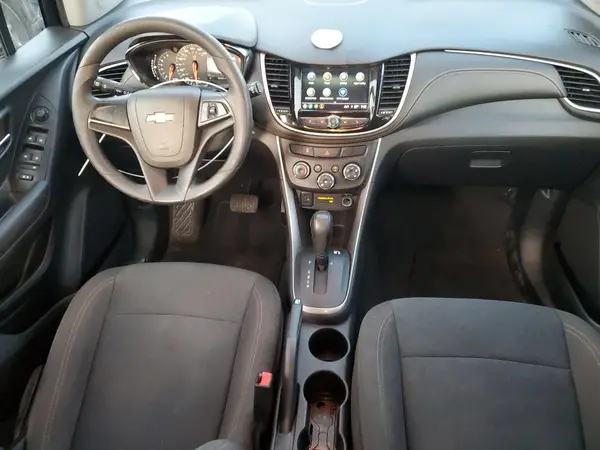 KL7CJNSB1JB547187 2018 CHEVROLET TRAX - Image 8