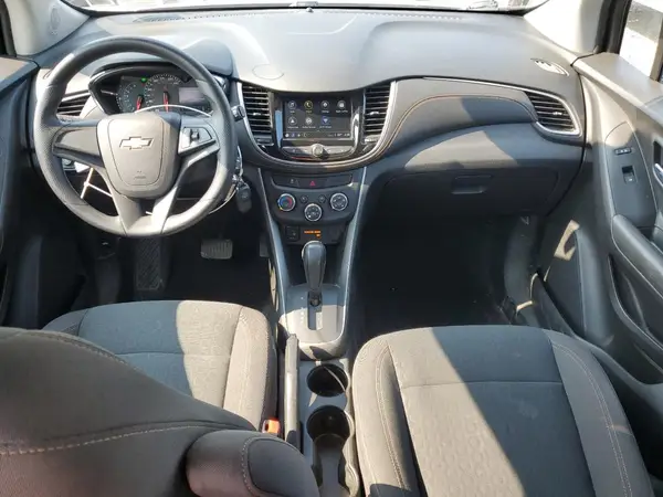 KL7CJNSB1JB565429 2018 CHEVROLET TRAX - Image 8