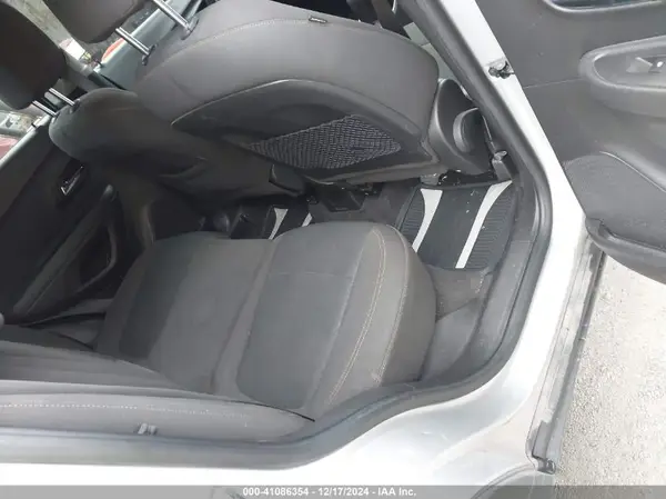 KL7CJNSB1JB607260 2018 CHEVROLET TRAX - Image 8