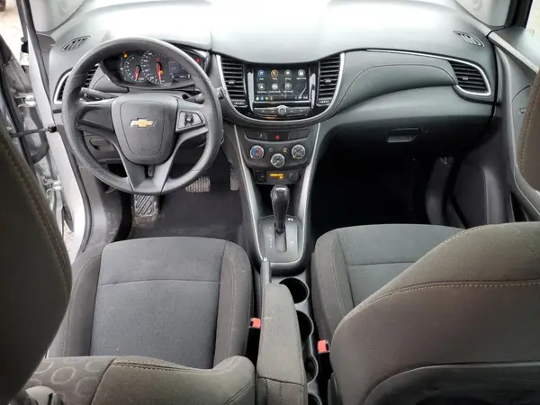 KL7CJNSB1JB708573 2018 CHEVROLET TRAX - Image 8