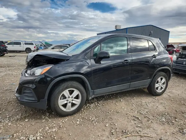 KL7CJNSB1LB038302 2020 CHEVROLET TRAX - Image 1