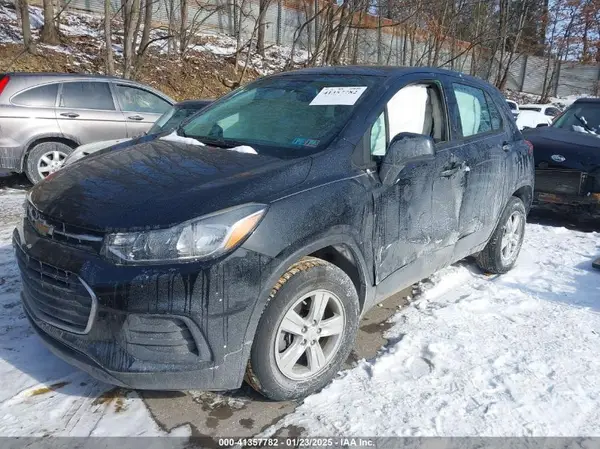 KL7CJNSB1LB059196 2020 CHEVROLET TRAX - Image 2