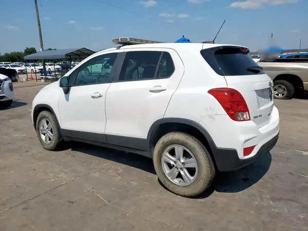 KL7CJNSB1LB059361 2020 CHEVROLET TRAX - Image 2
