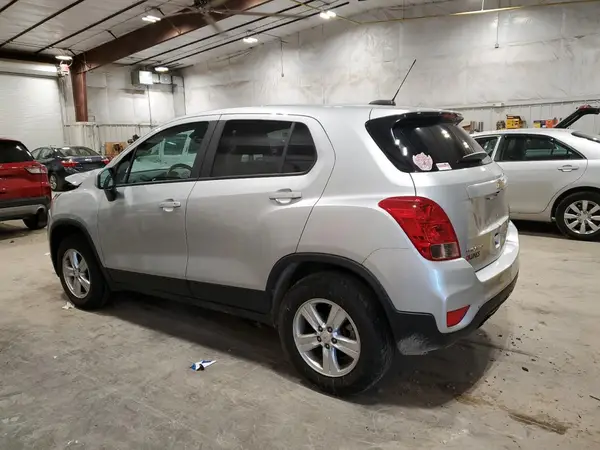 KL7CJNSB1MB301194 2021 CHEVROLET TRAX - Image 2