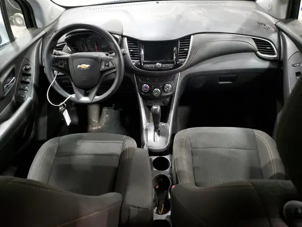 KL7CJNSB1MB301194 2021 CHEVROLET TRAX - Image 8