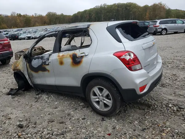 KL7CJNSB1MB317962 2021 CHEVROLET TRAX - Image 2