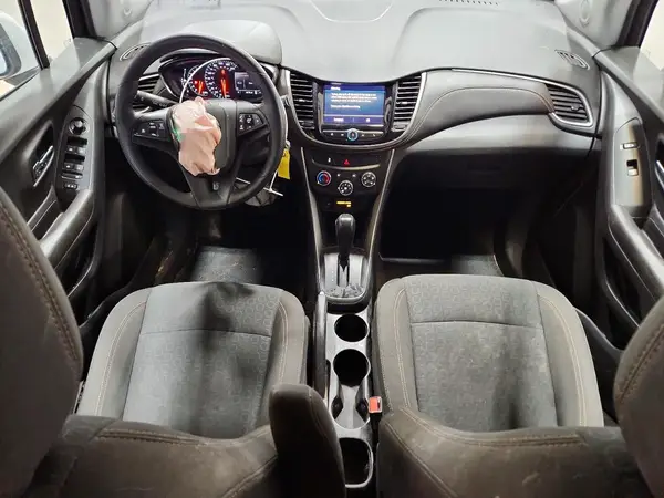 KL7CJNSB1MB327956 2021 CHEVROLET TRAX - Image 8