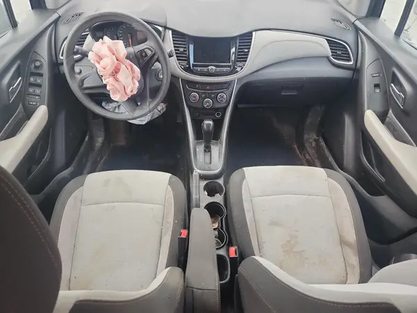 KL7CJNSB1MB330081 2021 CHEVROLET TRAX - Image 8