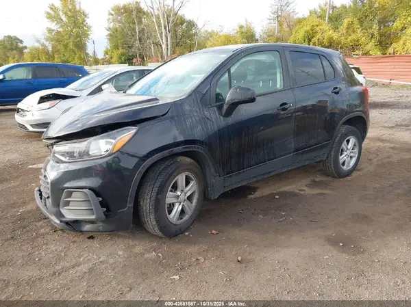 KL7CJNSB1MB356261 2021 CHEVROLET TRAX - Image 2