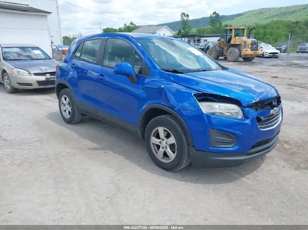KL7CJNSB2GB536031 2016 CHEVROLET TRAX - Image 1