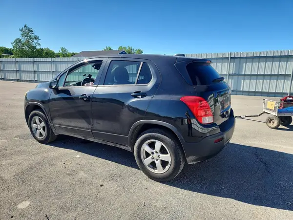 KL7CJNSB2GB706937 2016 CHEVROLET TRAX - Image 2