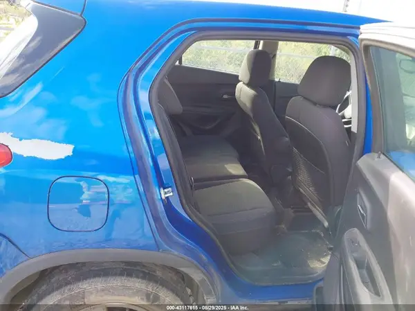 KL7CJNSB2GB708137 2016 CHEVROLET TRAX - Image 8